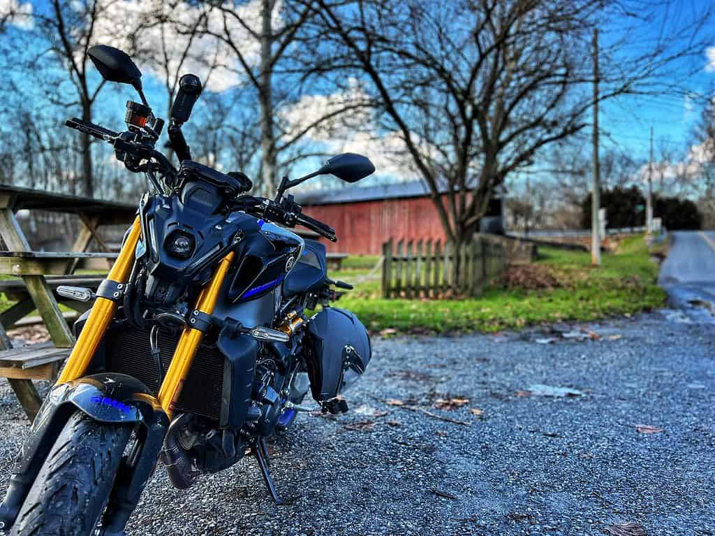 Red Run Covered Bridge - Yamaha MT-09 SP Closeup