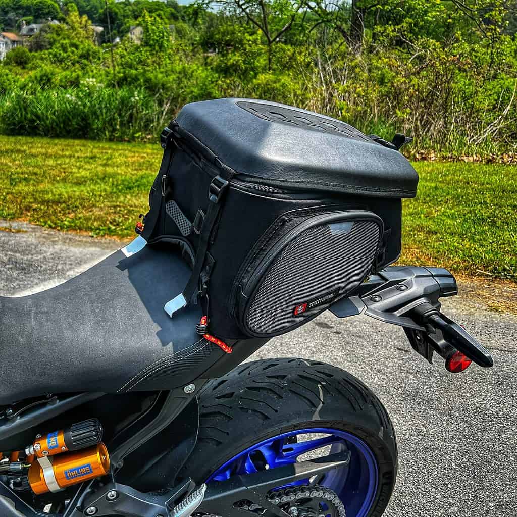 Viking Momentum Tail Bag - Mounted on Yamaha MT-09 SP