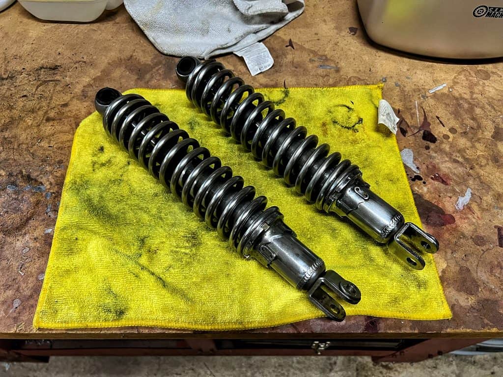 CB750F Rear Shock - 3