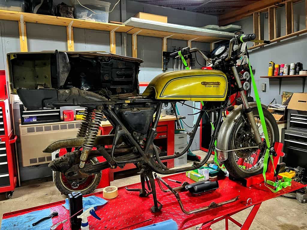 CB750F Tail Light - 3